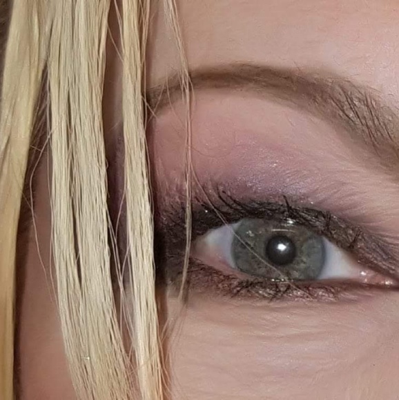 Meet your Posher, Carrie - Picture 5 of 8